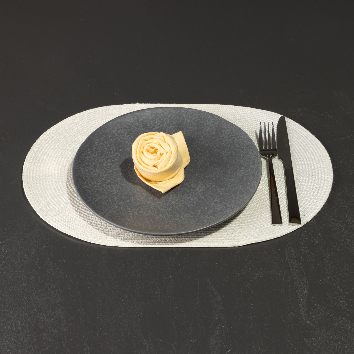 Tischset "Polypro" in ovaler geflochtener Bastoptik