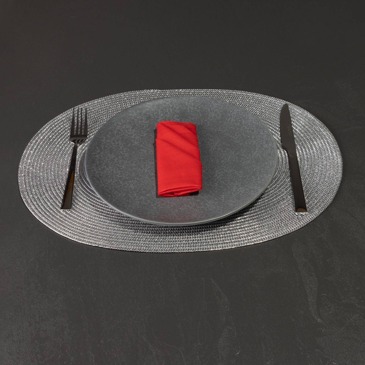 ovales Tischset "Polypro" in glänzender, geflochtener Bastoptik