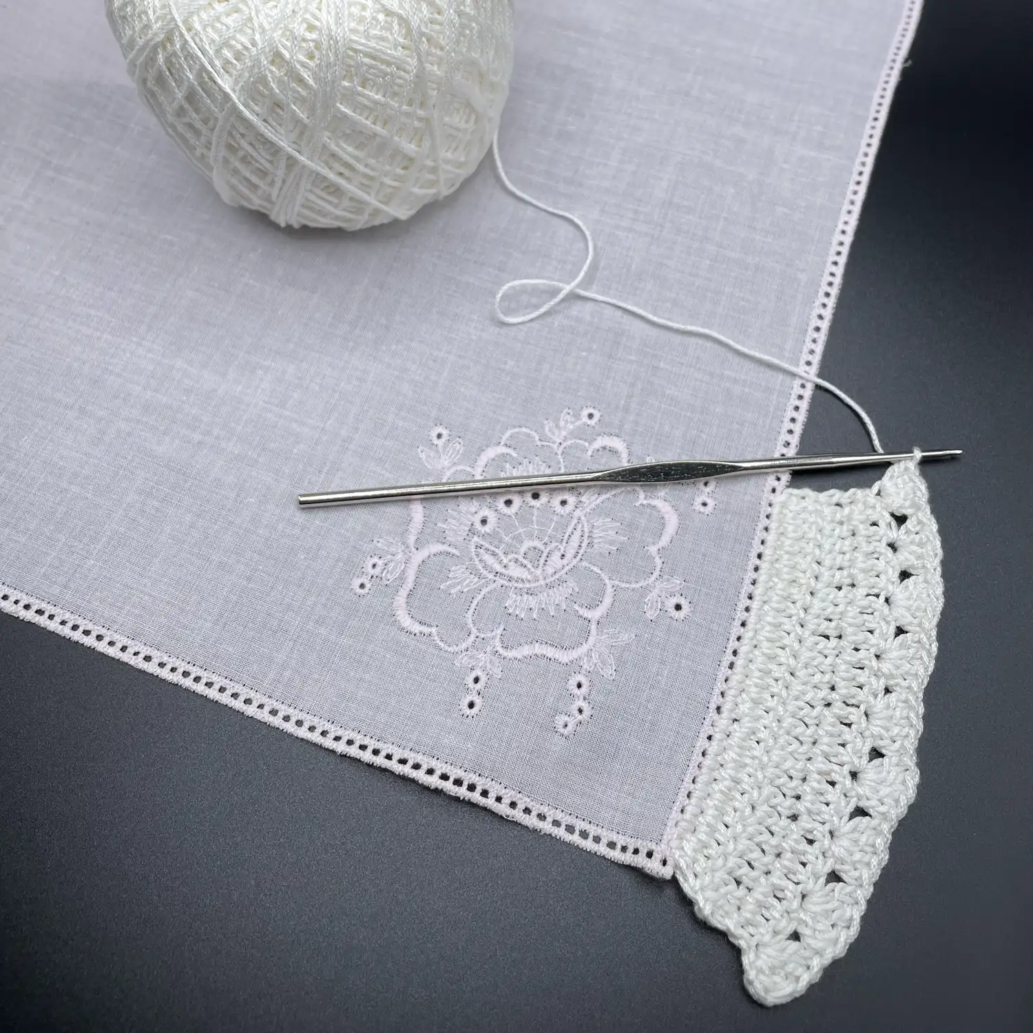 12er Pack Anhäkeltücher mit gerader Kante (6x rosé + 6x bleu) inklusive Häkelanleitung